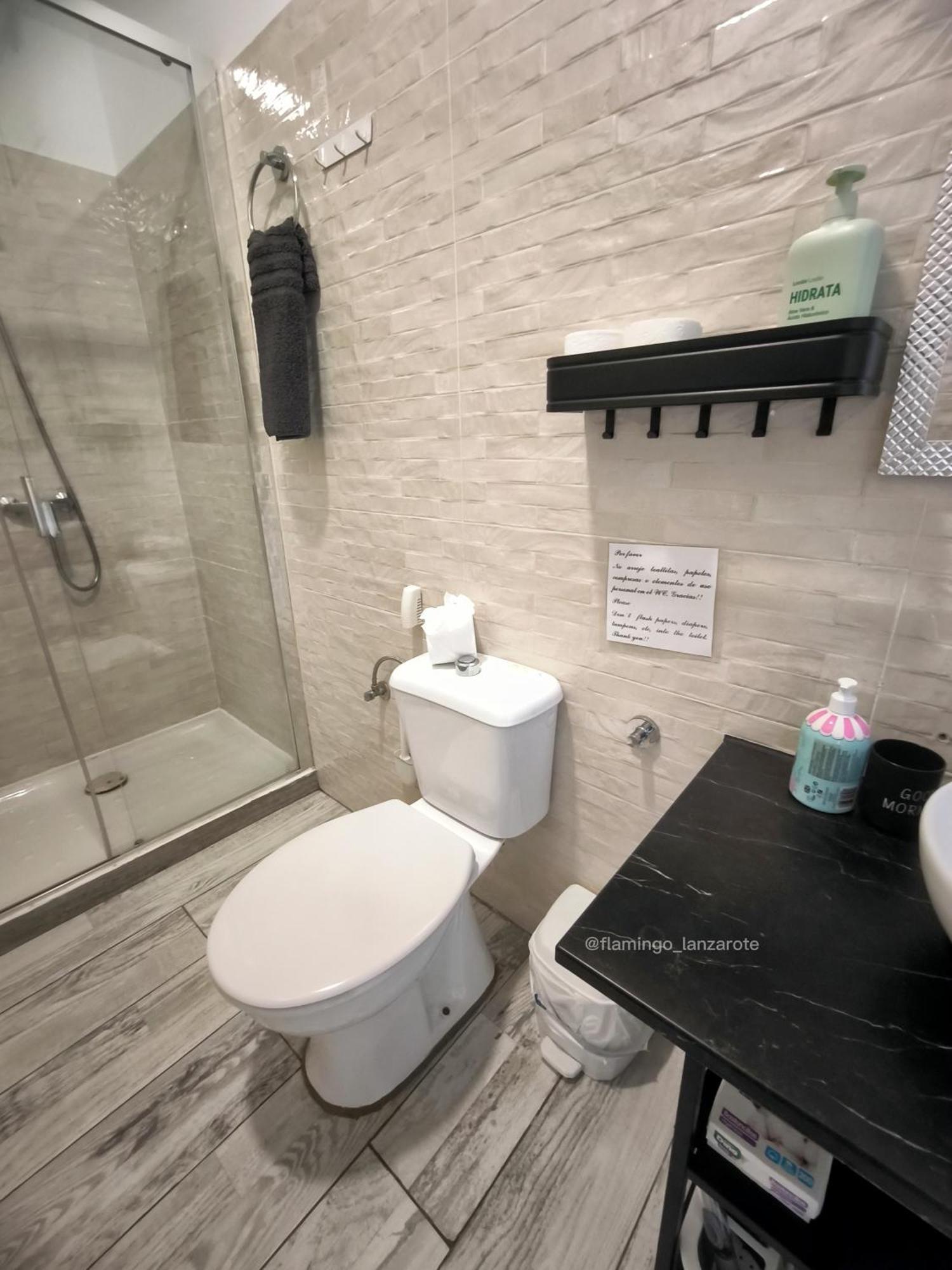 Habitacion Flamingo, Entrada Privada Y Bano Privado En Suite By Flamingo House, No Fumadores Arrecife  Exteriör bild